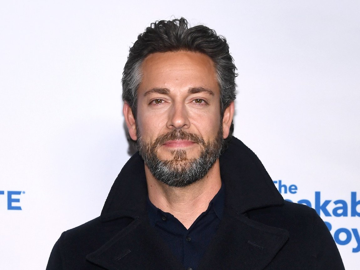 "Shazam!" Star Zachary Levi Has a Father for the First Time(00)