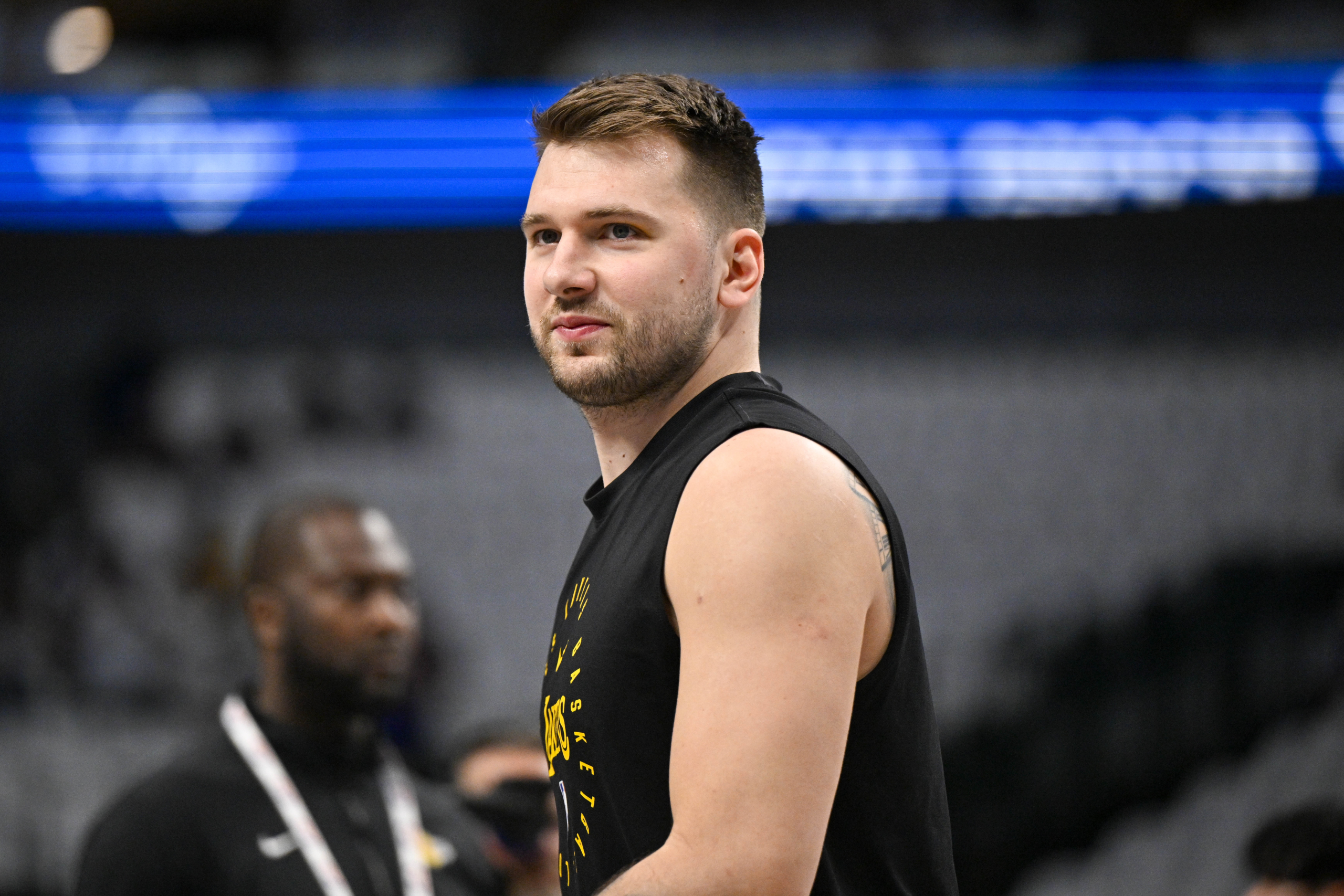 Lakers coach Redick advocates for Doncic's creative playstyle