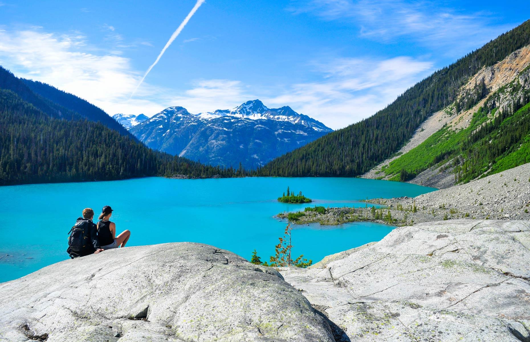Beautiful one-day hikes across Canada