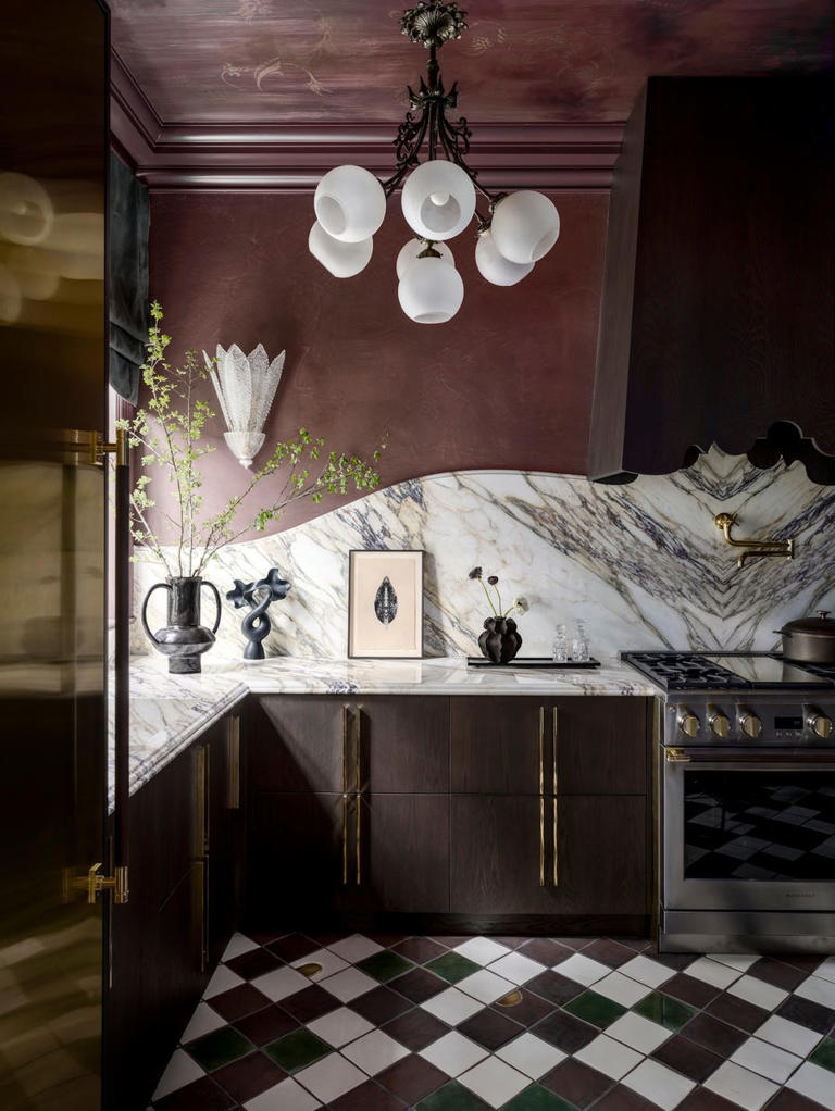 Bye-Bye, Accent Walls! Designers Say THIS Is Now the Hottest Decorating ...