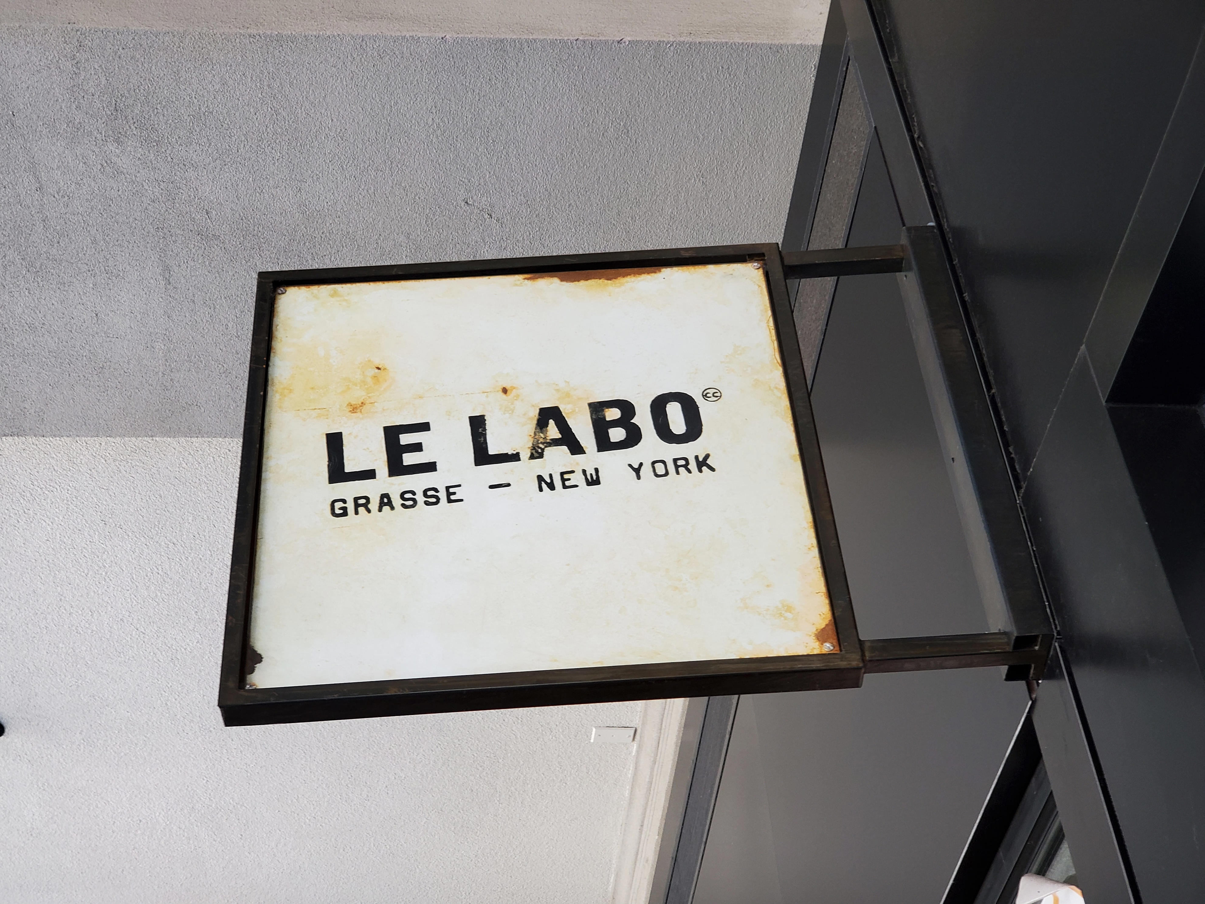 Everyone loves Le Labo — so I tried 6 of the brand's popular fragrances ...