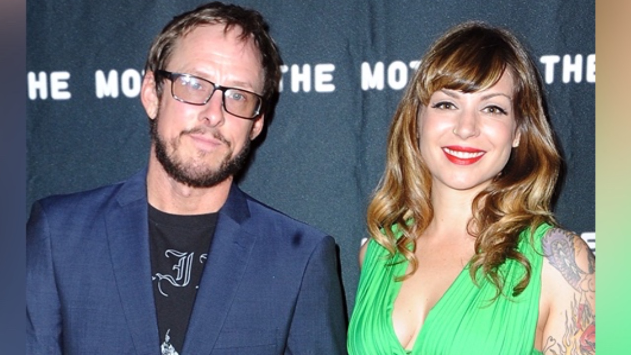 Weezer’s Scott Shriner Breaks Silence After Wife Jillian Lauren’s(02)