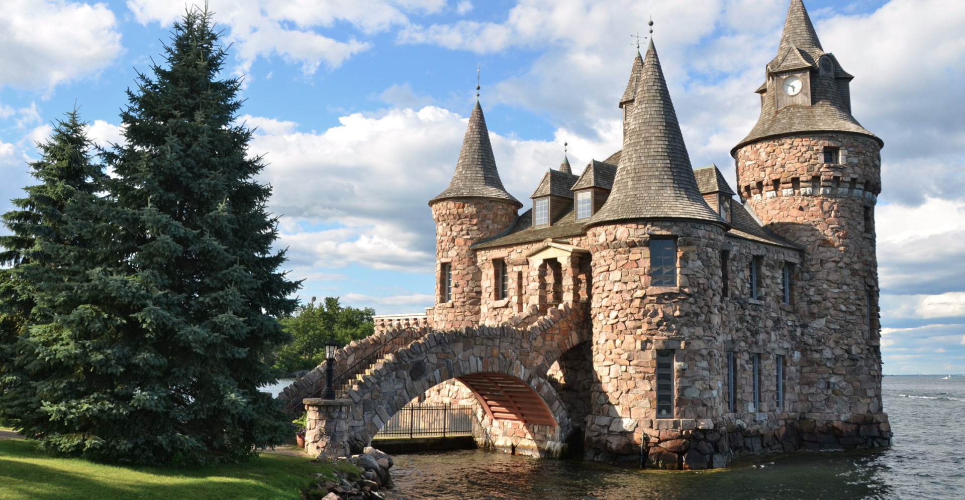 American castles and palaces you didn't know existed