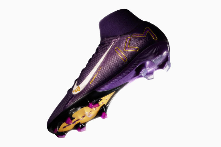 kylian mbappe new cleats