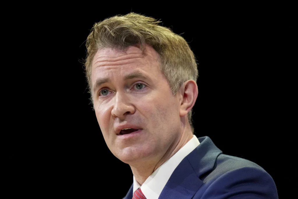 Douglas Murray criticizes Joe Rogan for giving platform to ‘dangerous