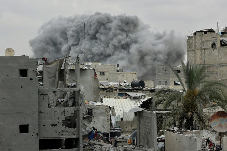 Gaza: 14 morts dont des enfants dans des frappes israéliennes selon les secours