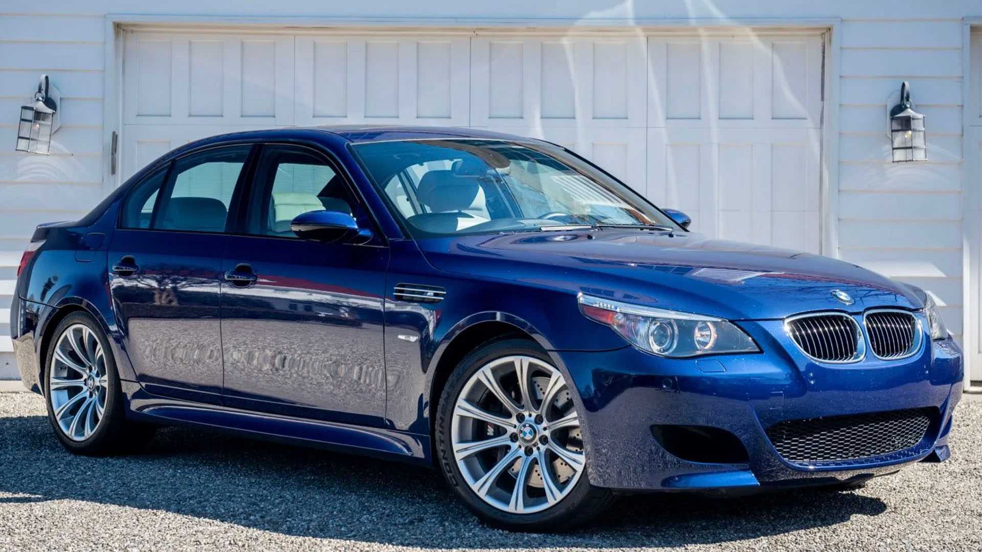 BMW M5 E60 Sedan Front Three Quarter