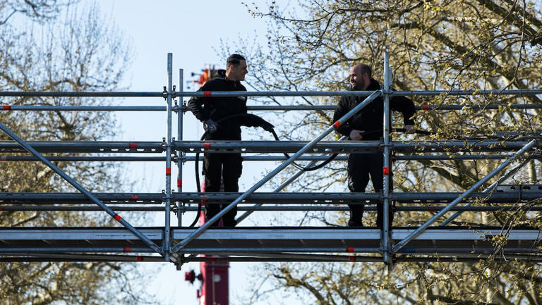 Polizei und Armee aufgeboten: Die Geheimniskrämerei um die Sicherheit ...