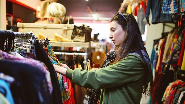Fakespot Alert: Fraudsters Peddling Phony Vintage Fashion Online