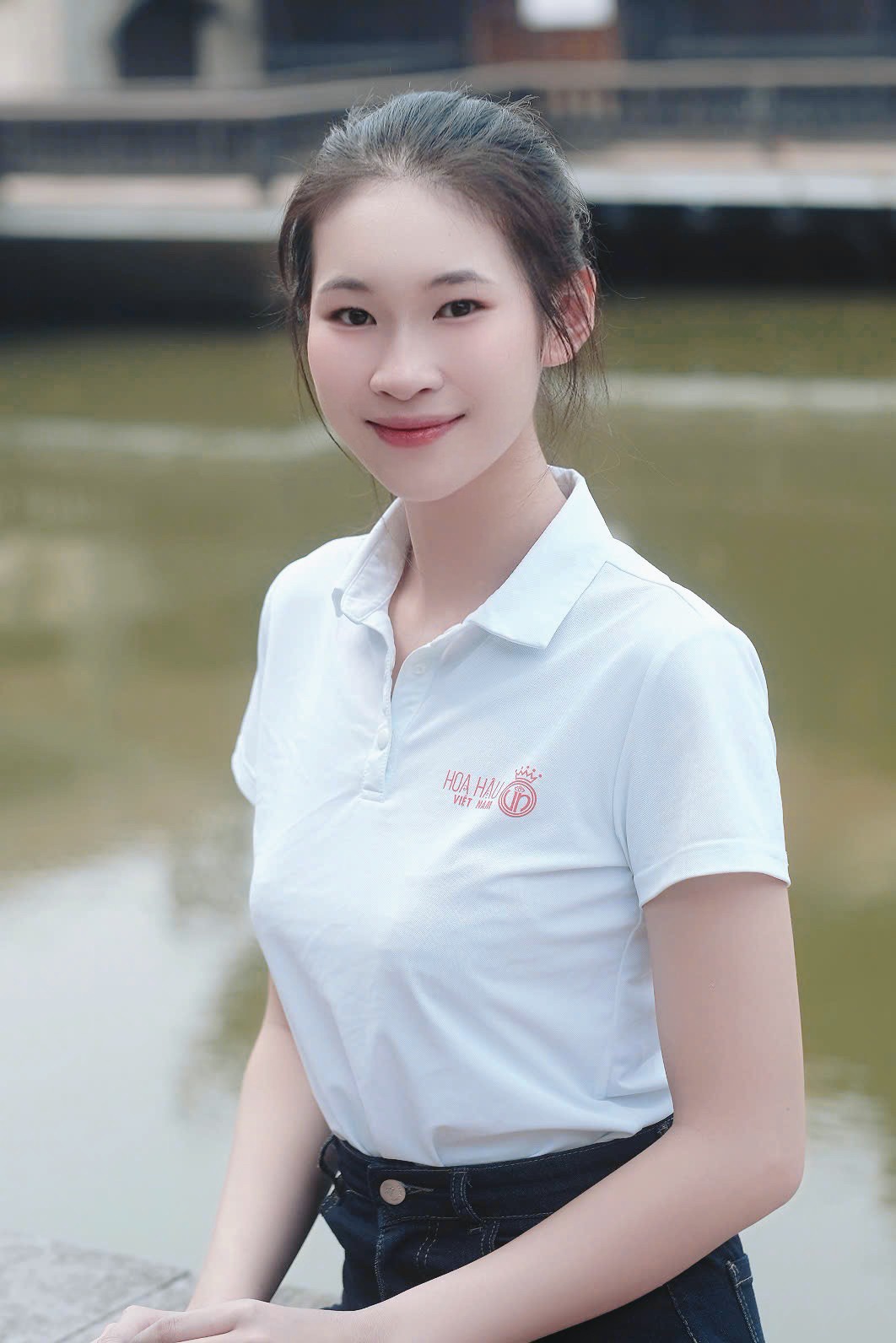 3 cô gái 20 tuổi, cao gần 1,8 m tại Hoa hậu Việt Nam