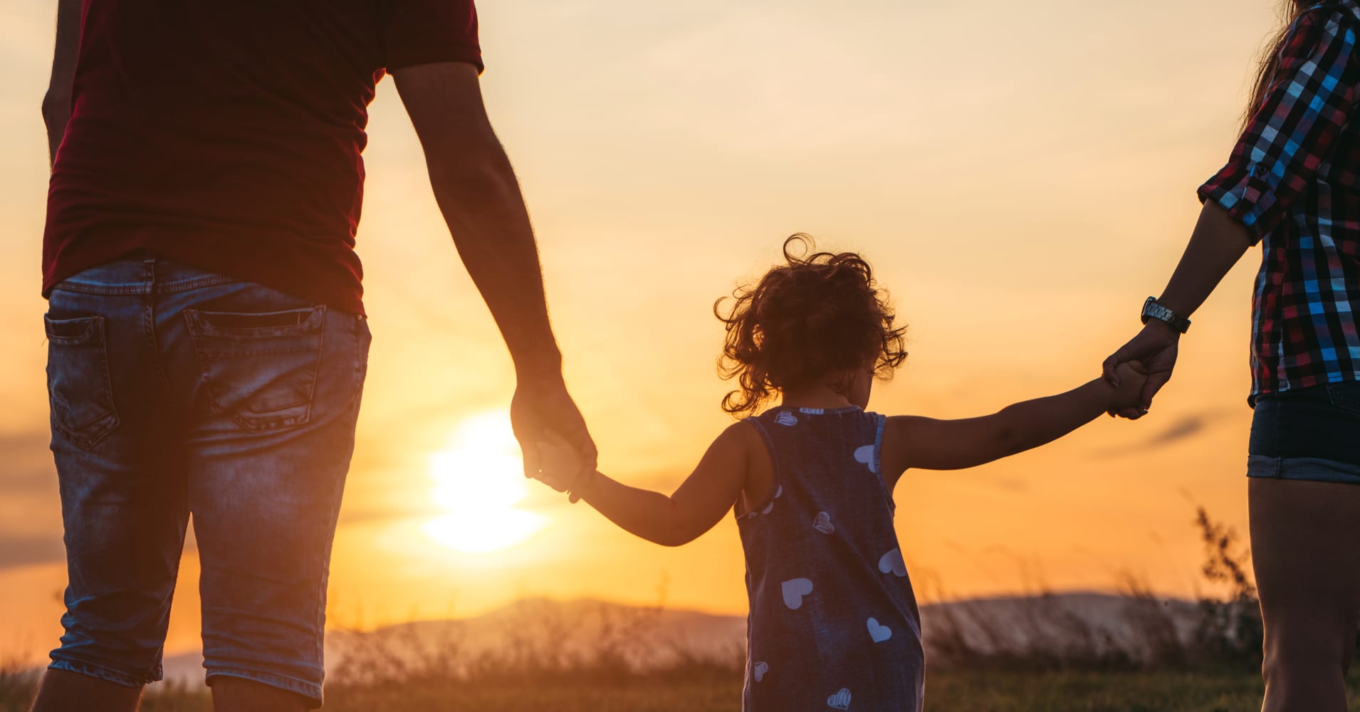 Authoritarian vs. authoritative The difference between the 2 parenting