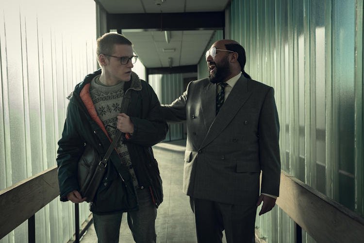 Black Mirror: Παίξαμε το δωρεάν game “Thronglets” μέσα από το επεισόδιο «Παιχνιδάκι»