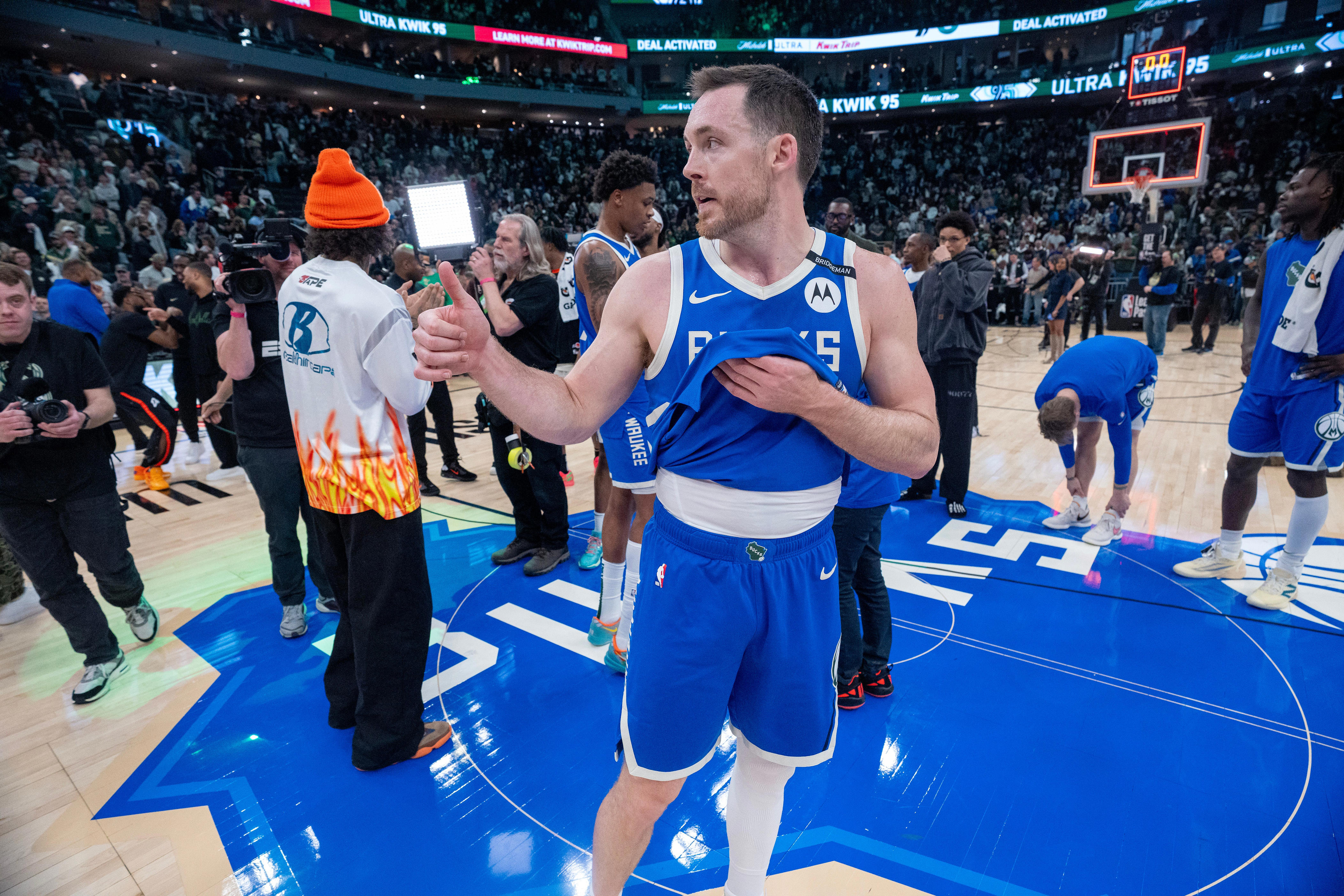 Pat Connaughton has career-high 43 points to lift Bucks over Pistons in ...