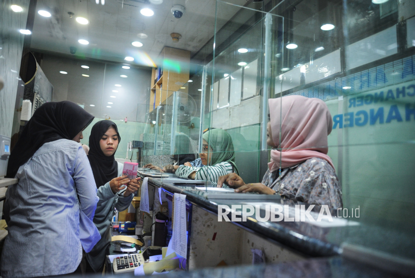 Inflasi Menurun, Rupiah Naik ke Rp 16.624 per Dolar AS