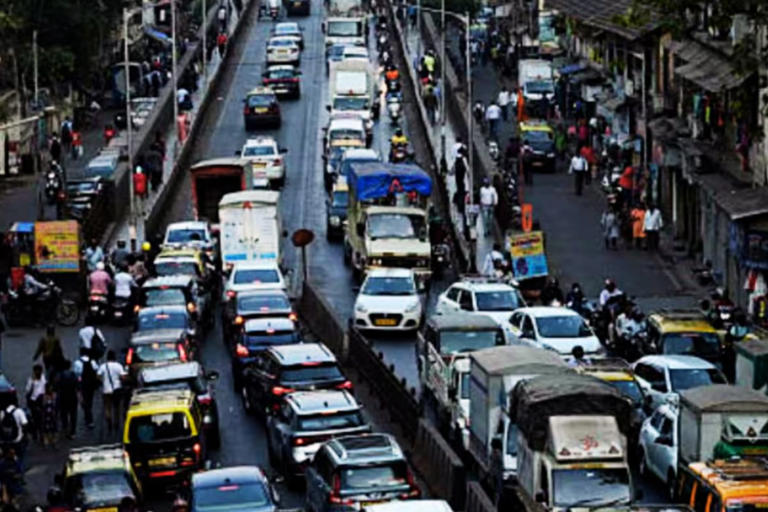 SIAM noted that global markets—particularly in Latin America and Africa—are showing increasing interest in vehicles made in India. (News18)