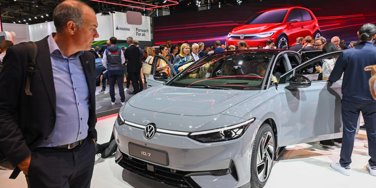 Deutscher Autobauer Unter Druck: Mercedes Verfehlt Wohl Als Einziger Die Emissionsziele - 96wojgj