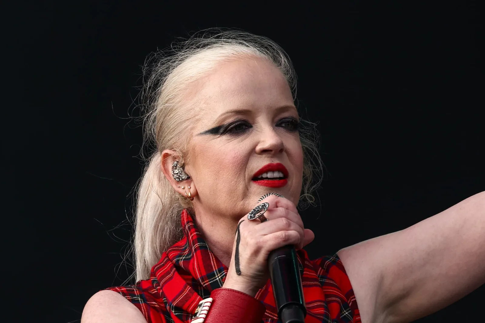 Garbage’s Shirley Manson Slams Ageist Headline