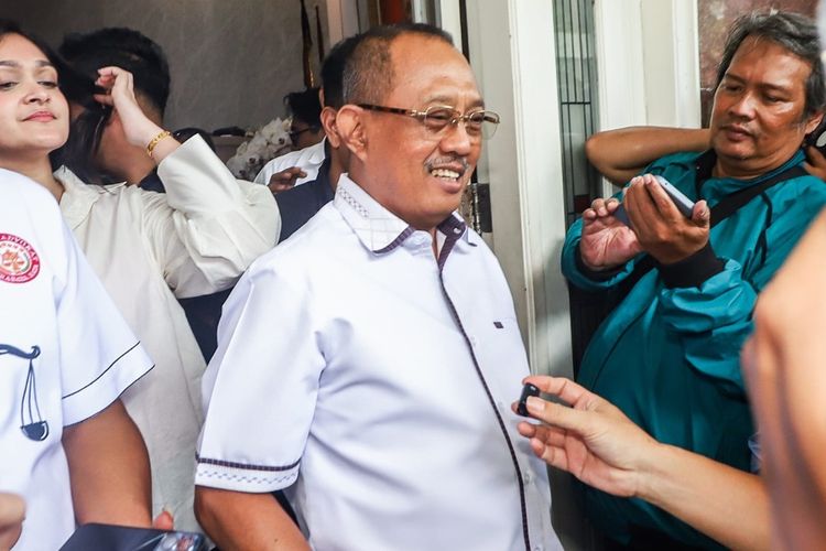 Wakil Wali Kota Surabaya Armuji hingga Ketua DPP PDIP Djarot Hadiri Sidang  Hasto di PN Jakpus