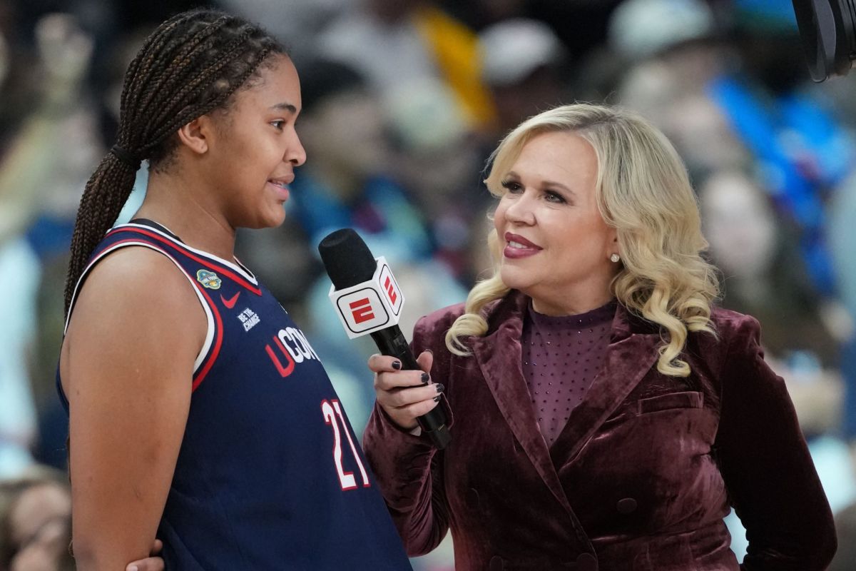 WNBA Fans Take Issue With ESPN’s Holly Rowe