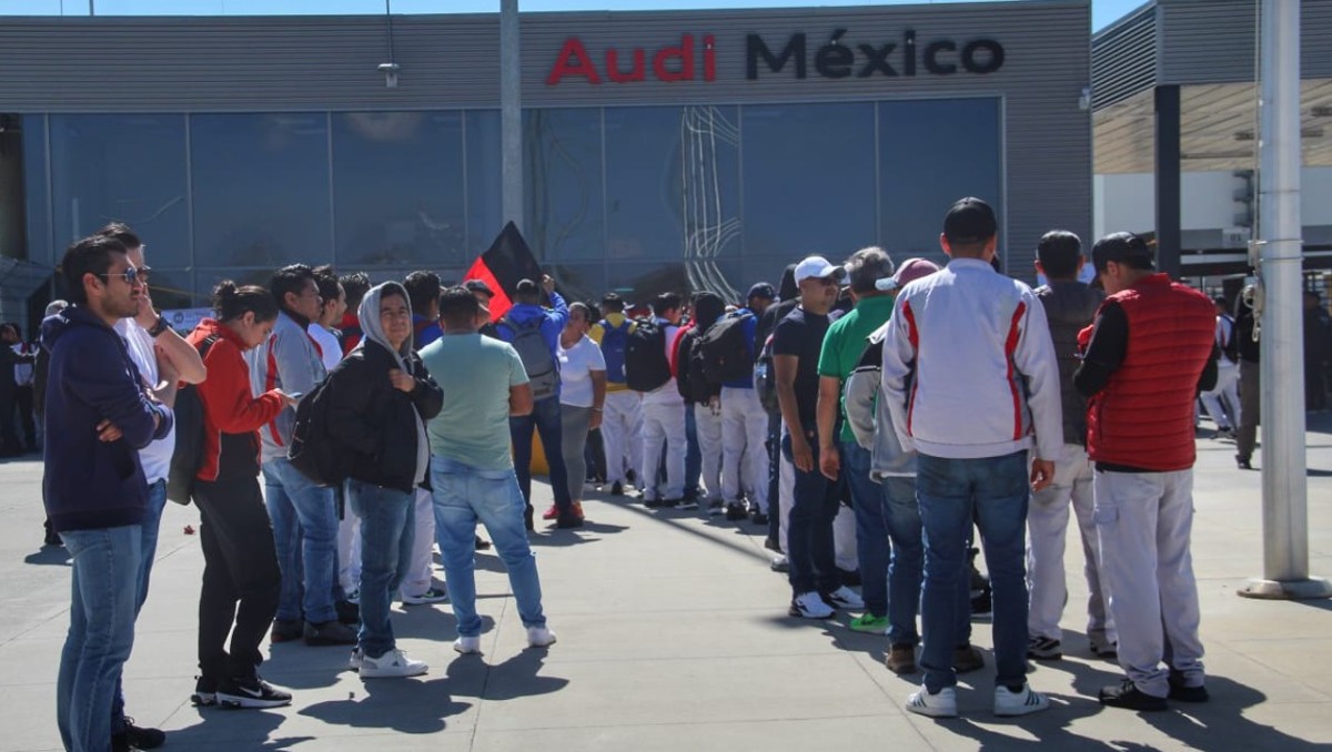 Trabajadores de Audi México van por incremento salarial de 10% en 2025