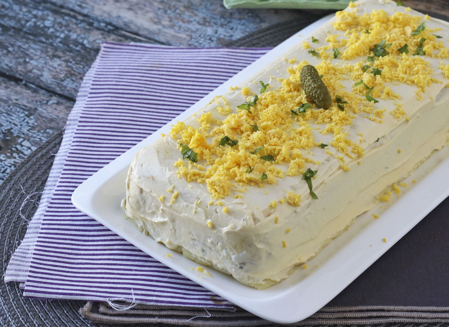 Einfacher kalter kartoffelkuchen ohne backen mit thunfisch und mayonnaise
