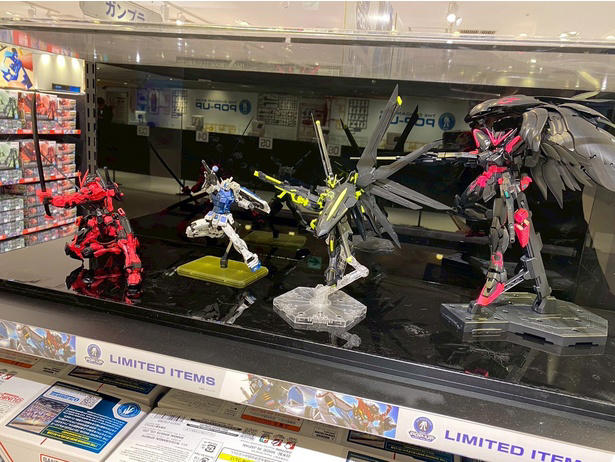 ガンダムベース ポップアップ大阪 先行 RX 大阪に「THE GUNDAM BASE