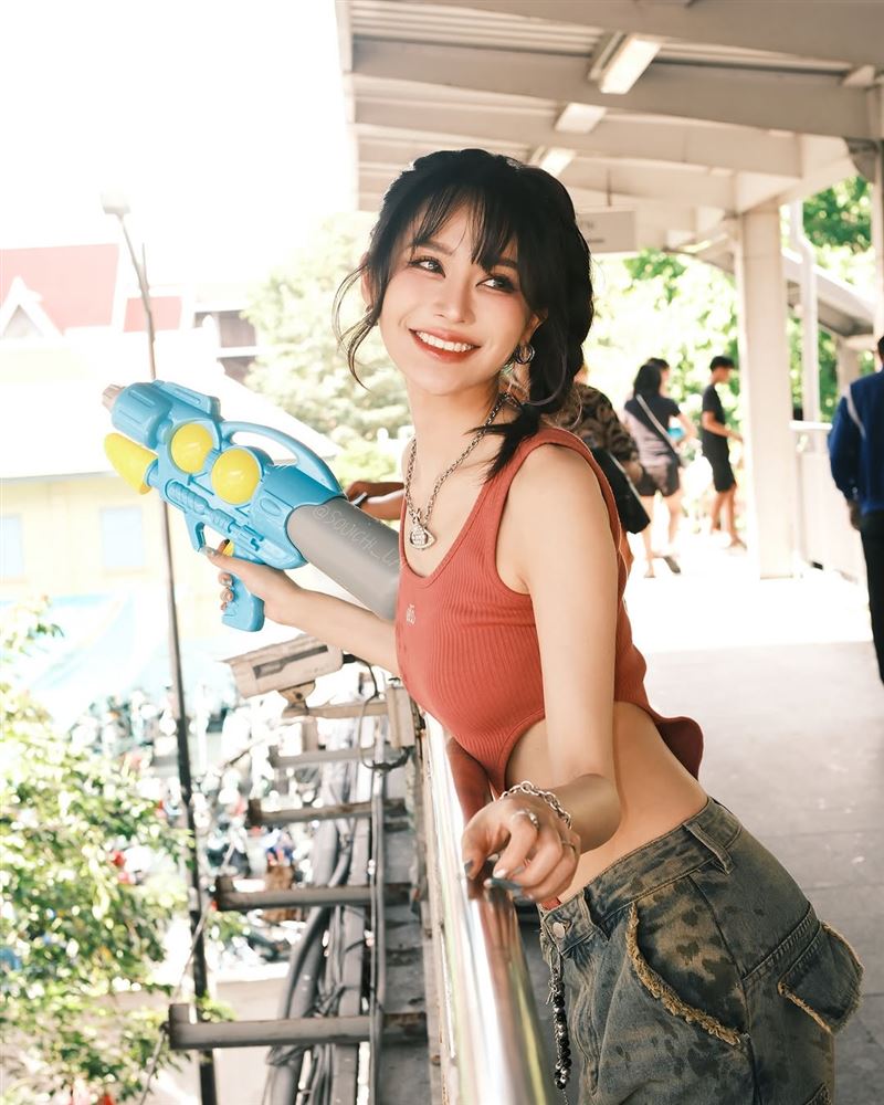 賴品妤參加泰國潑水節（圖／翻攝IG）