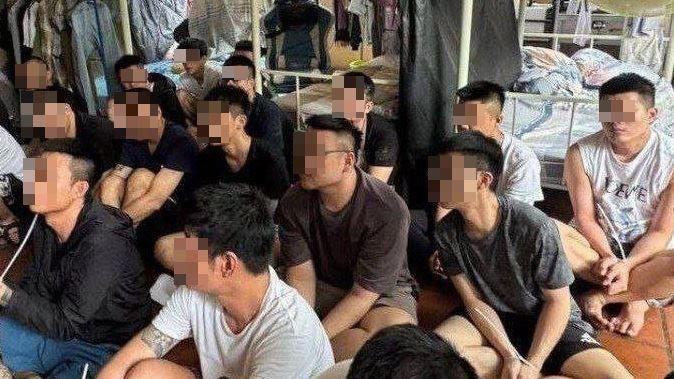 柬埔寨警方3月31日突襲金邊詐騙據點，逮捕186名外籍嫌犯，中國、台灣人都有。（圖／翻攝自柬中時報）