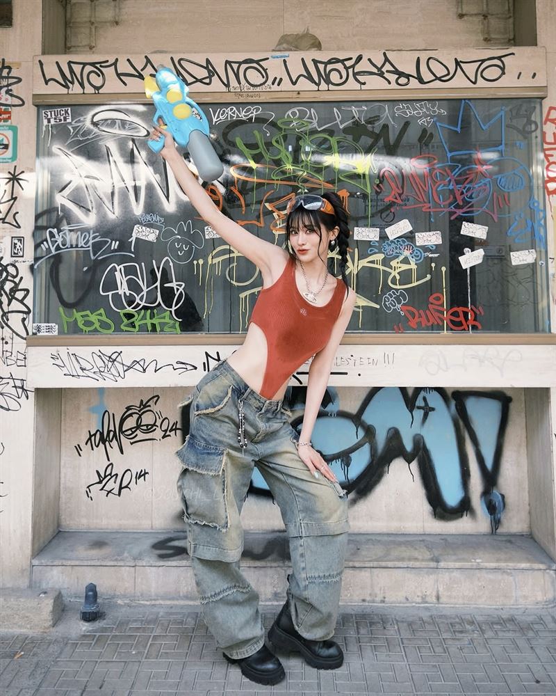 賴品妤參加泰國潑水節（圖／翻攝IG）