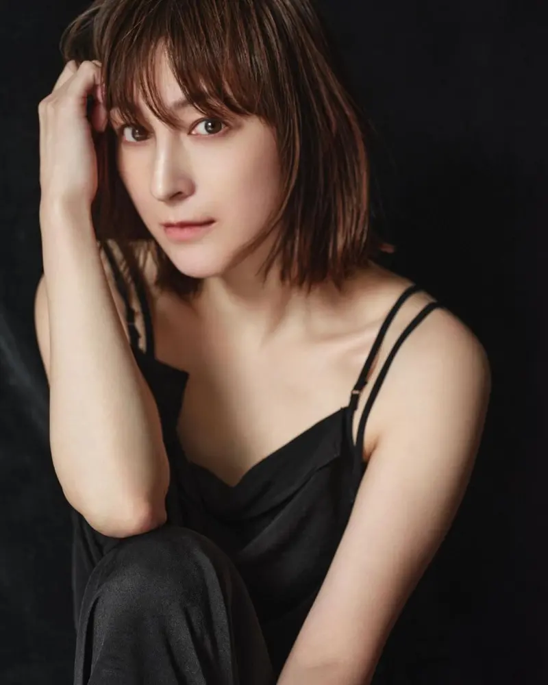 ▲廣末涼子過去因婚外情形象受損，如今又傳出抓傷護理人員，演藝事業直接跌落谷底。（圖／翻攝自廣末涼子IG）