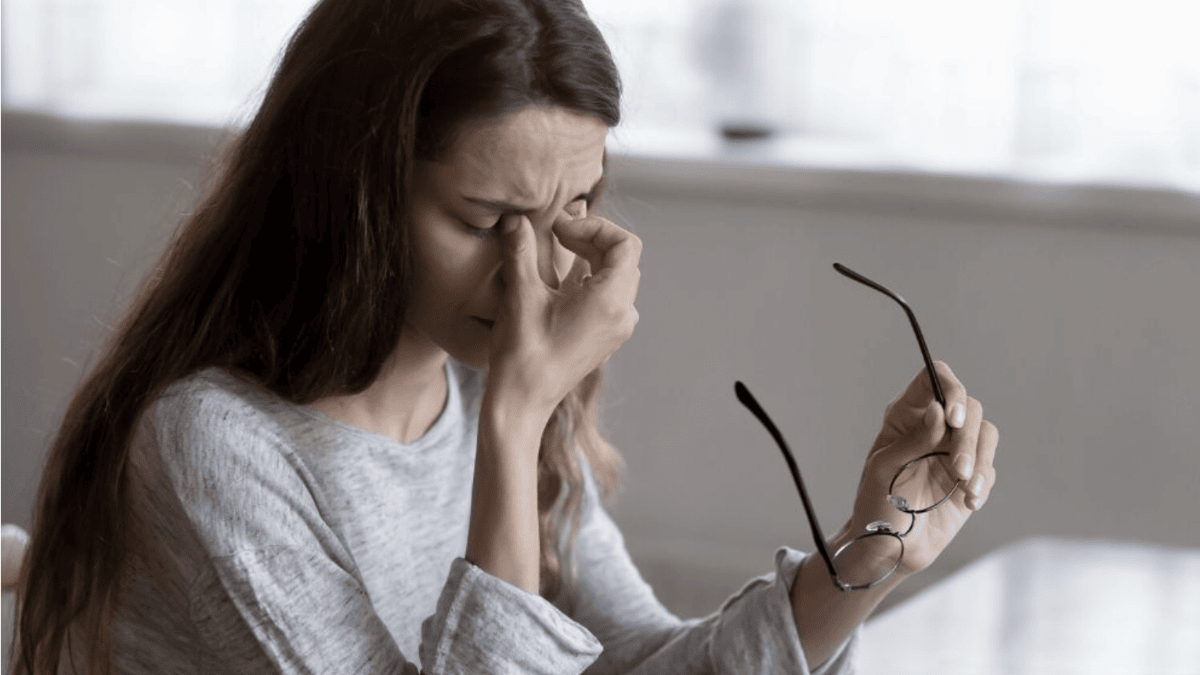 Feeling Tired All the Time? It Might Be a Lack of Vitamin B12 (Signs We