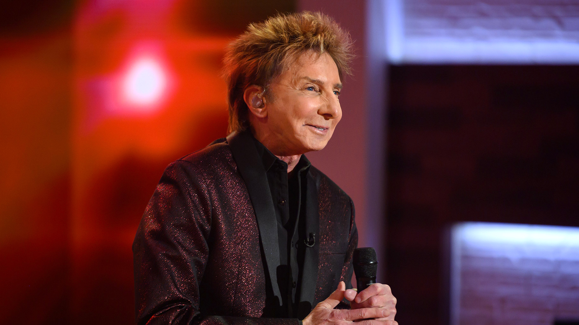 Barry Manilow announces series of farewell shows