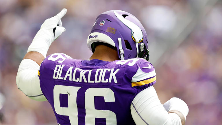 Giants release DL Ross Blacklock