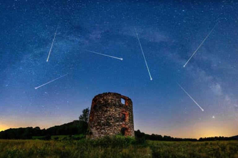 Esta es una de las lluvias de estrellas más antiguas y que, según dice la NASA, es conocida por sus brillantes y rápidos meteoros o “estrellas fugaces”.