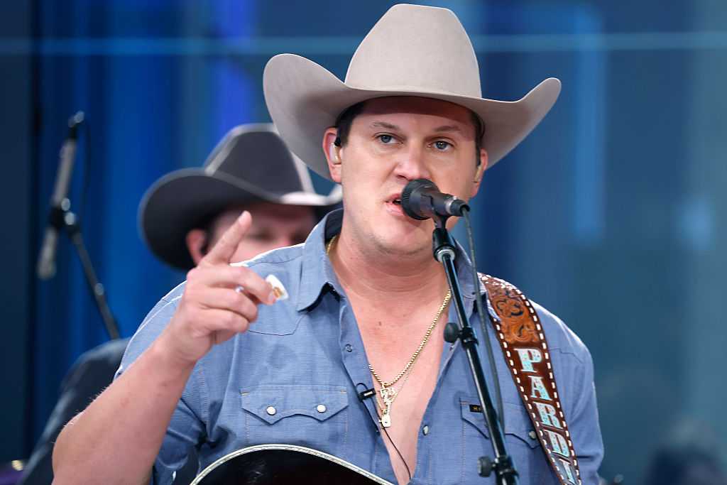 Award-winning singer-songwriter Jon Pardi brings 'Honkytonk Hollywood ...