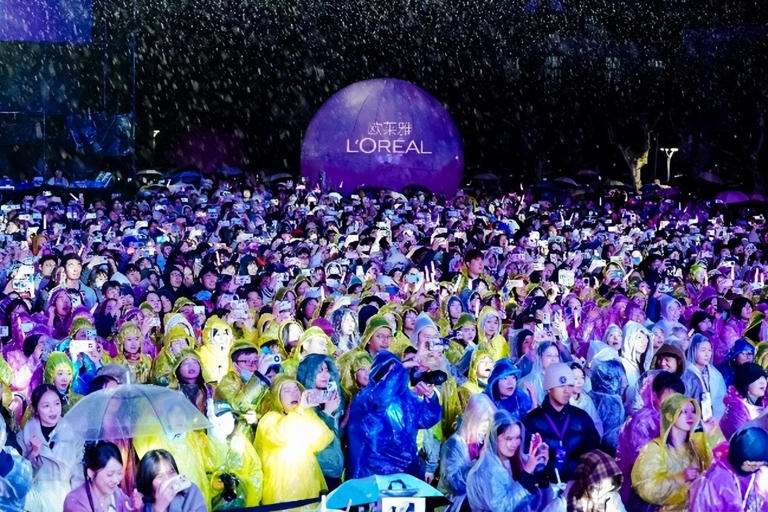 联袂中国青年 引领美力声浪欧莱雅集团CEO首场中国校园音乐会嗨唱来袭