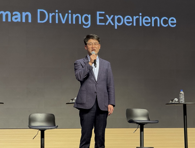 1일 강원 고성군 소노캄 델피노 그랜드볼룸에서 열린 기자간담회에서 박연균 국내판매사업부 상무가 환영사를 하고 있다./사진=백유진 기자 byj@