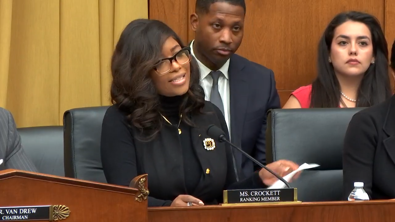 Talk About FBI Waste And Abuse': Jasmine Crockett Blasts Kash Patel In Committee Hearing | Watch