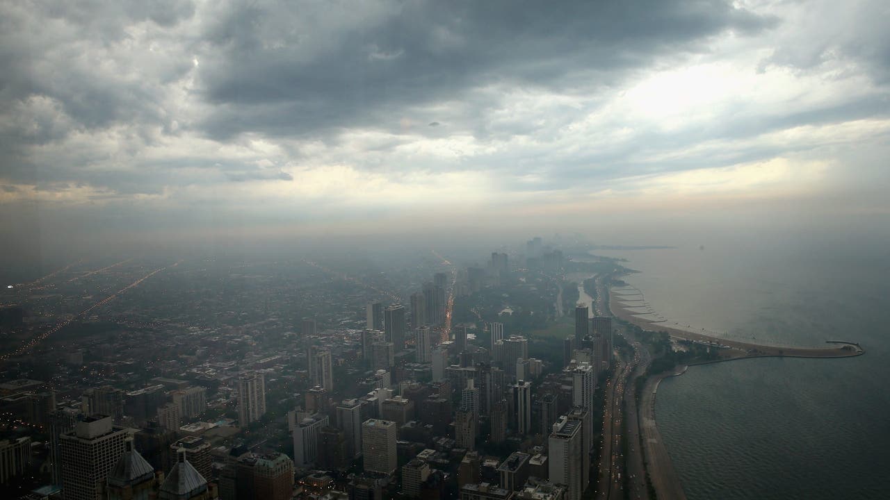 Chicago weather: Storm chances rise tonight and tomorrow