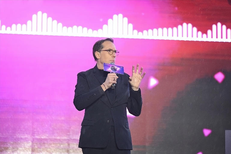 联袂中国青年 引领美力声浪欧莱雅集团CEO首场中国校园音乐会嗨唱来袭