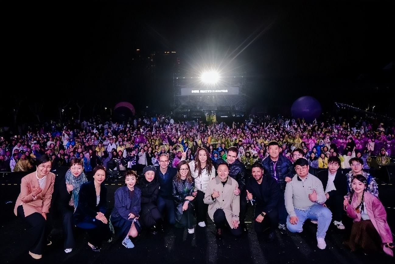 联袂中国青年 引领美力声浪欧莱雅集团CEO首场中国校园音乐会嗨唱来袭