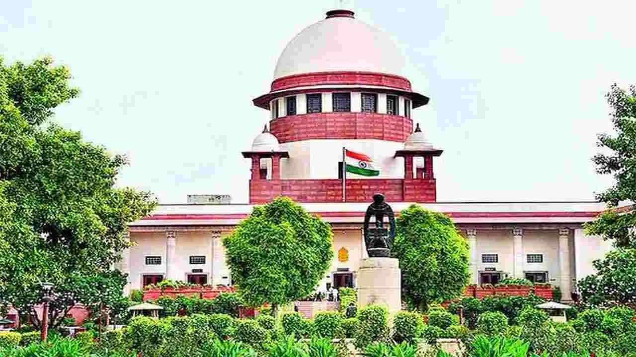 SC upholds Calcutta HC's verdict to cancel recruitment of 25,000 Bengal school staff