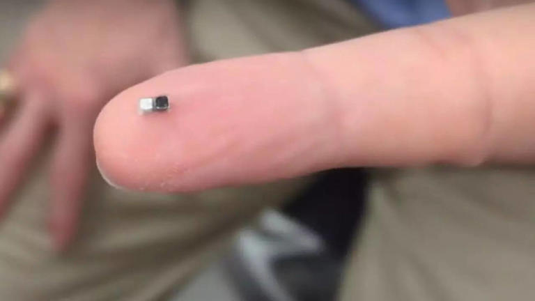 World's smallest pacemaker, tinier than the size of a rice grain, is ...
