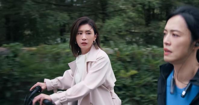 贾静雯又矮又瘦算不算大美女？看她和姚晨的新剧同框照，就知道了