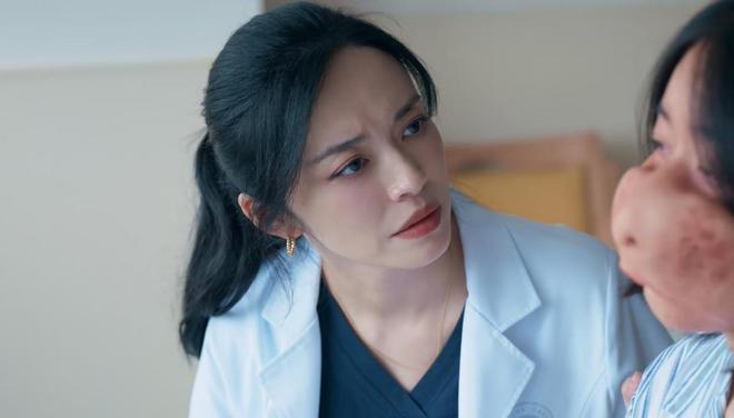 贾静雯又矮又瘦算不算大美女？看她和姚晨的新剧同框照，就知道了