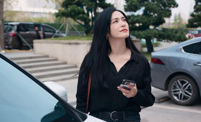 贾静雯又矮又瘦算不算大美女？看她和姚晨的新剧同框照，就知道了