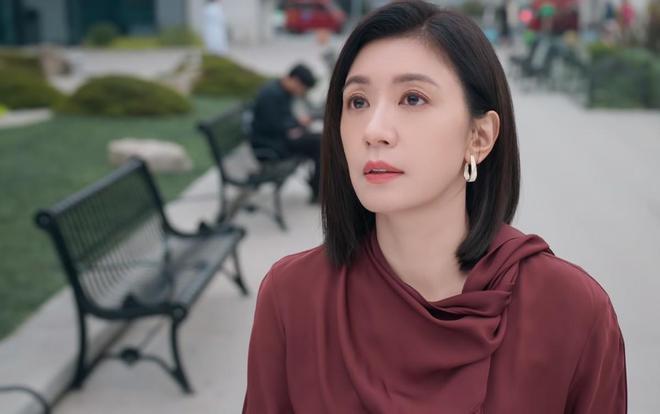 贾静雯又矮又瘦算不算大美女？看她和姚晨的新剧同框照，就知道了