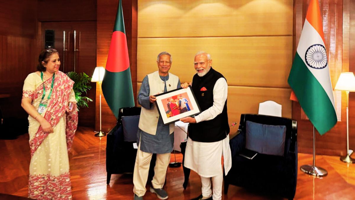 Bangladesh Chief Adviser Gifts Decade-Old Photo To PM Modi, Highlighting A Full Circle Of Life 
