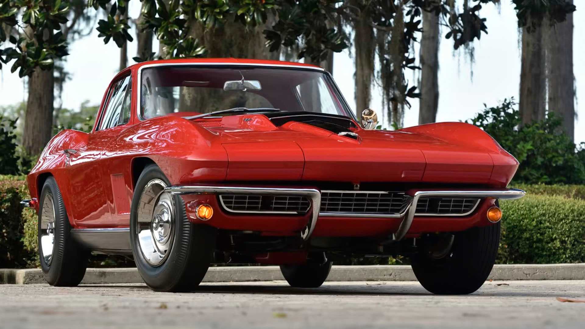 1967 Chevrolet C2 Corvette L88 Front Three Quarter