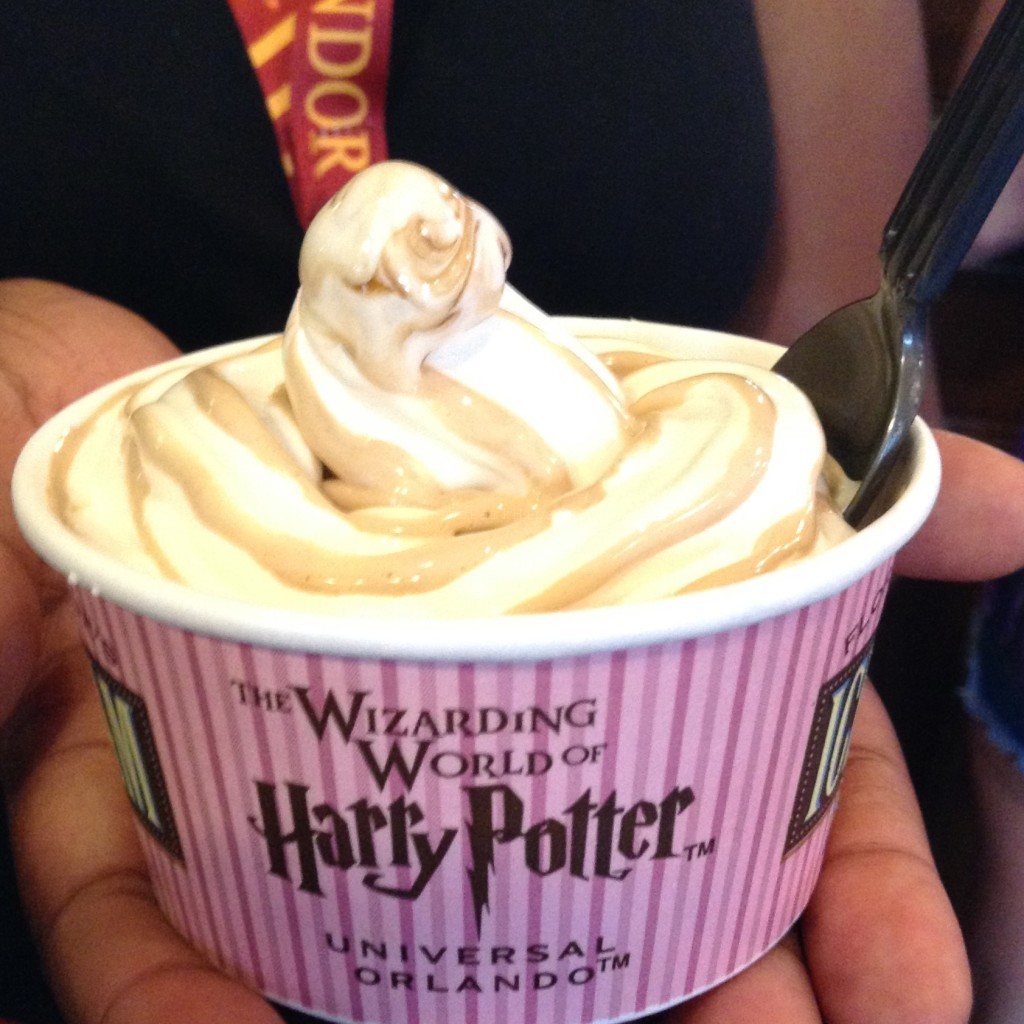 Butterbeer Ice Cream at Diagon Alley Universal Orlando. Keep reading to get the best things to do at Universal Studios Florida.